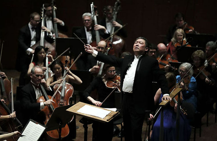 发改委：中国经济不会塌方下滑 房价已有效控制